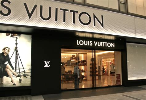 lv rome italy|buying louis vuitton in rome.